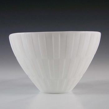 Gullaskruf White Glass 'Randi' Bowl by Lennart Andersson