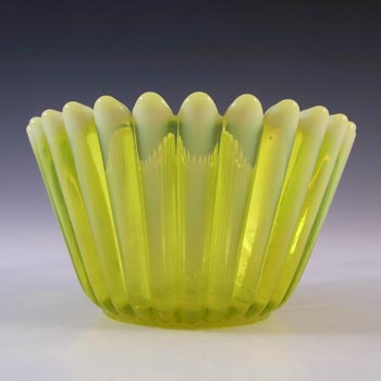 (image for) Davidson Primrose Pearline Uranium Glass 'Helen Louise' Bowl
