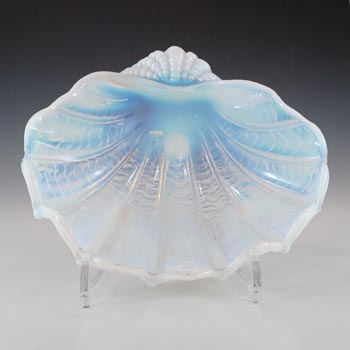 Art Deco 1930's Vintage Opalescent Glass Clam Shell Bowl